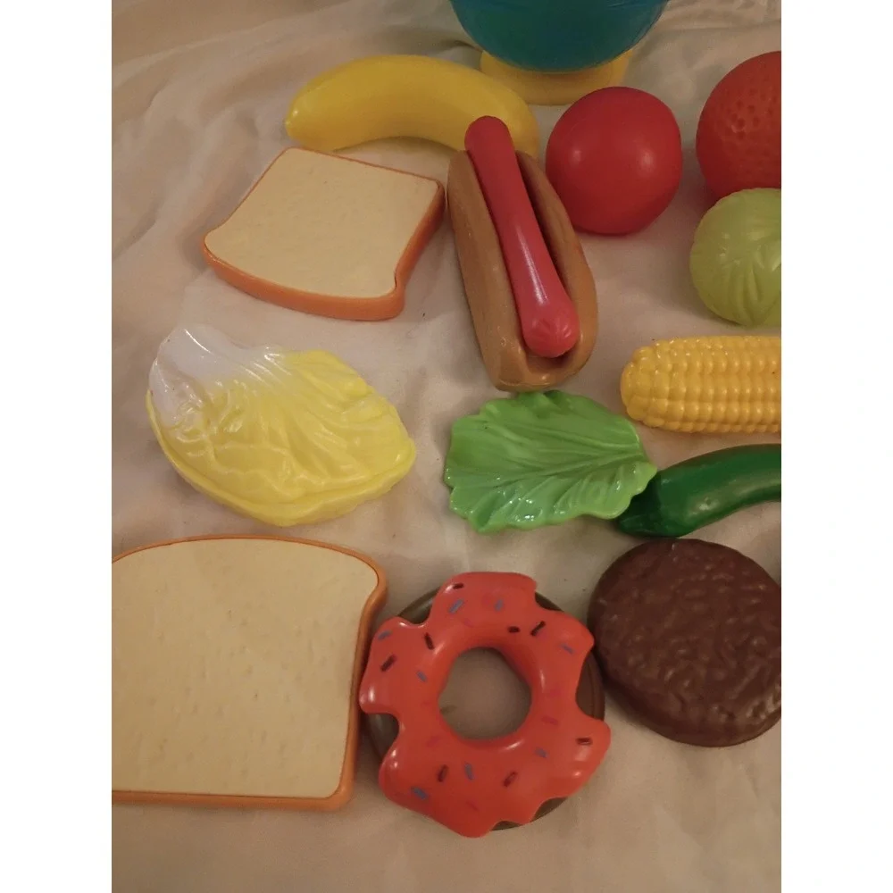Plastic Play Food Assortment Kitchen Toys Hot Dog Bread Vegetables 18pc Set
